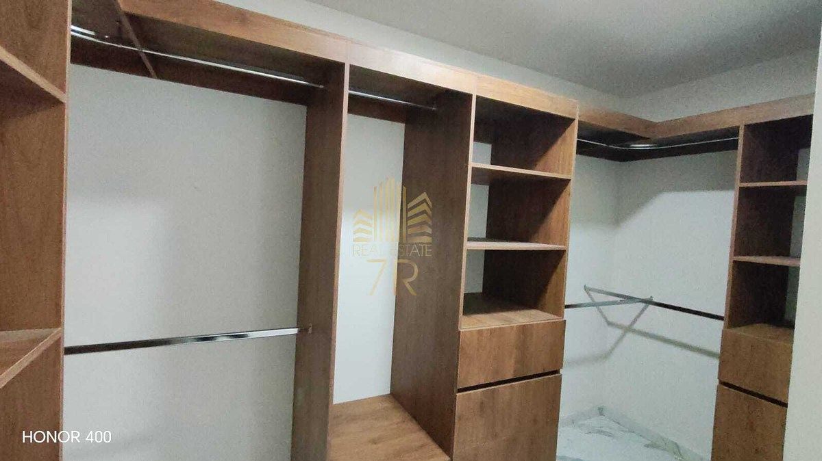 18 de 24: Vestidor Recamara Principal