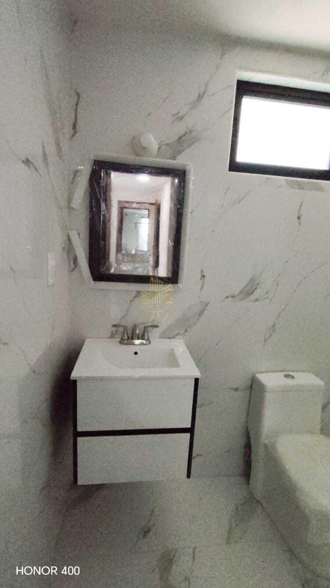 24 de 24: Baño Recamara Principal