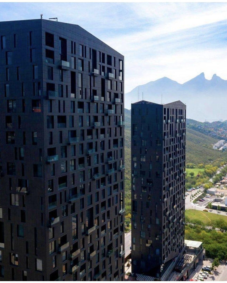 1 de 9: torres Magma