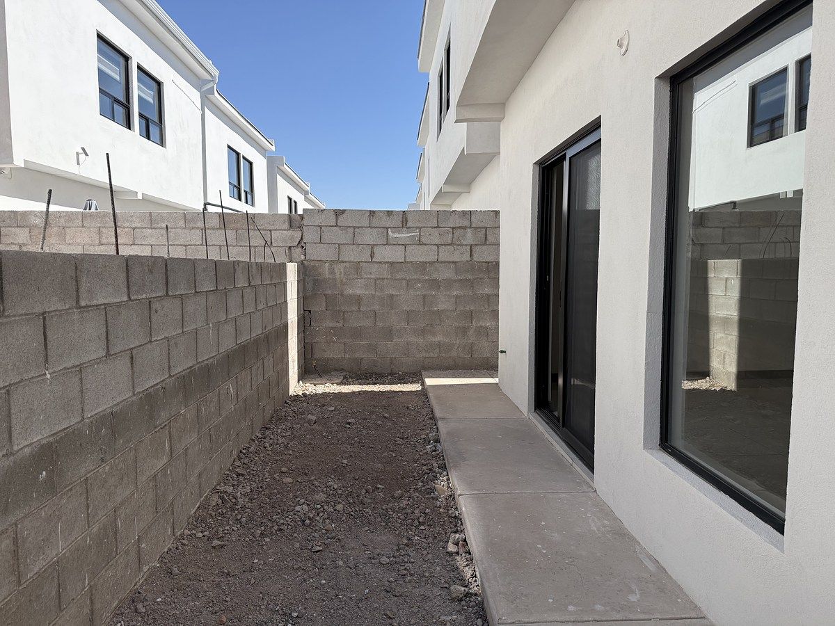 17 de 26: Patio trasero