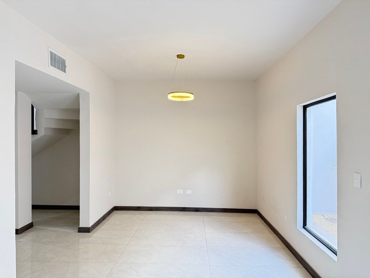 8 of 32: area de sala