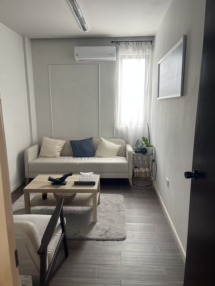 8 de 10: Cubículos interior