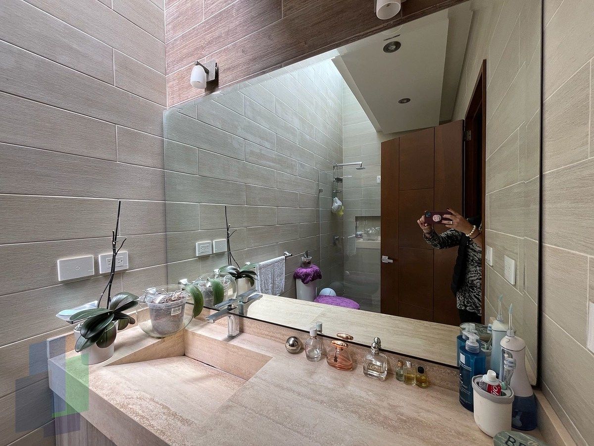 11 de 33: Baños con gran iluminación