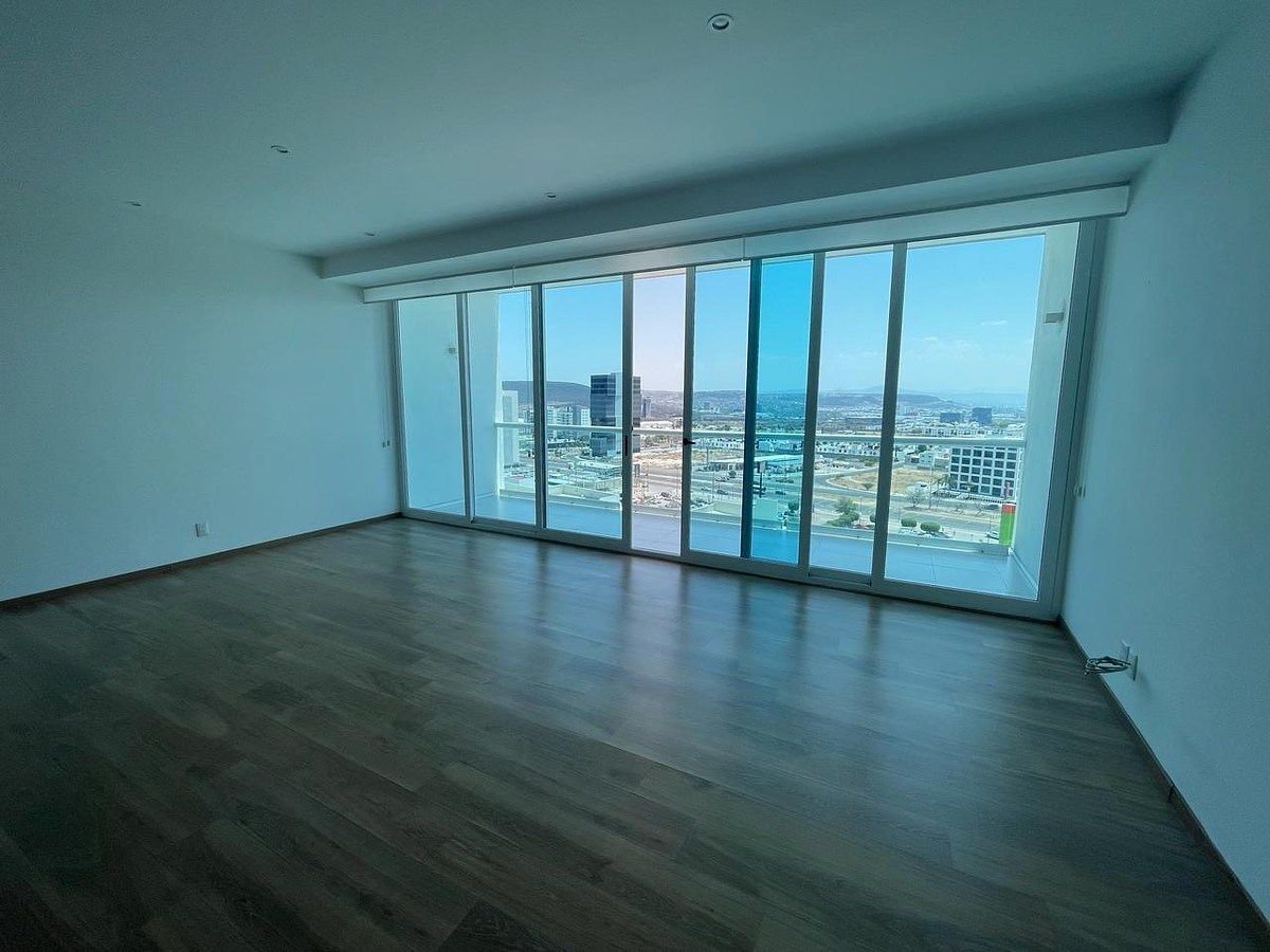 ATENCIÓN INVERSIONISTAS Depa en piso 9 en el mejor condominio de Juriquilla! - foto 1