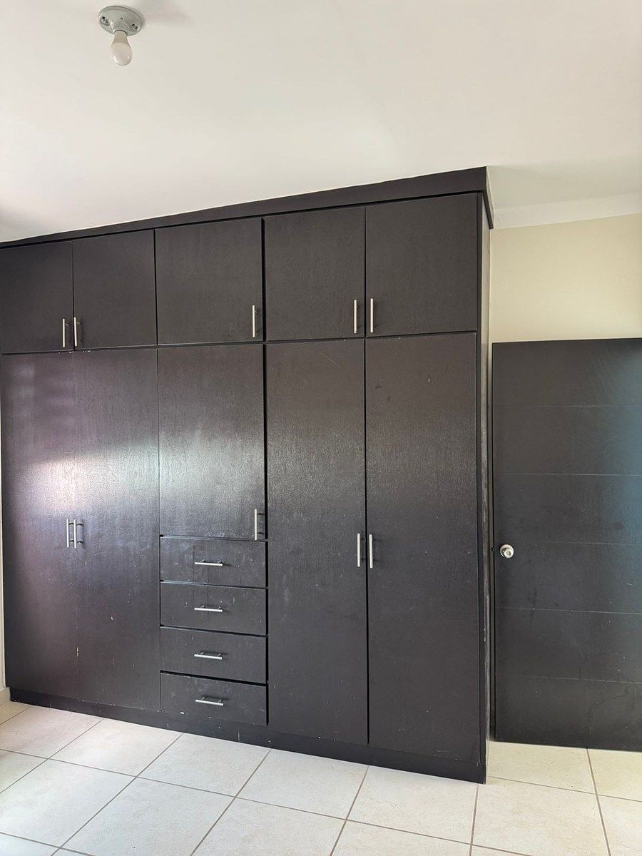 14 of 18: Walking Closet