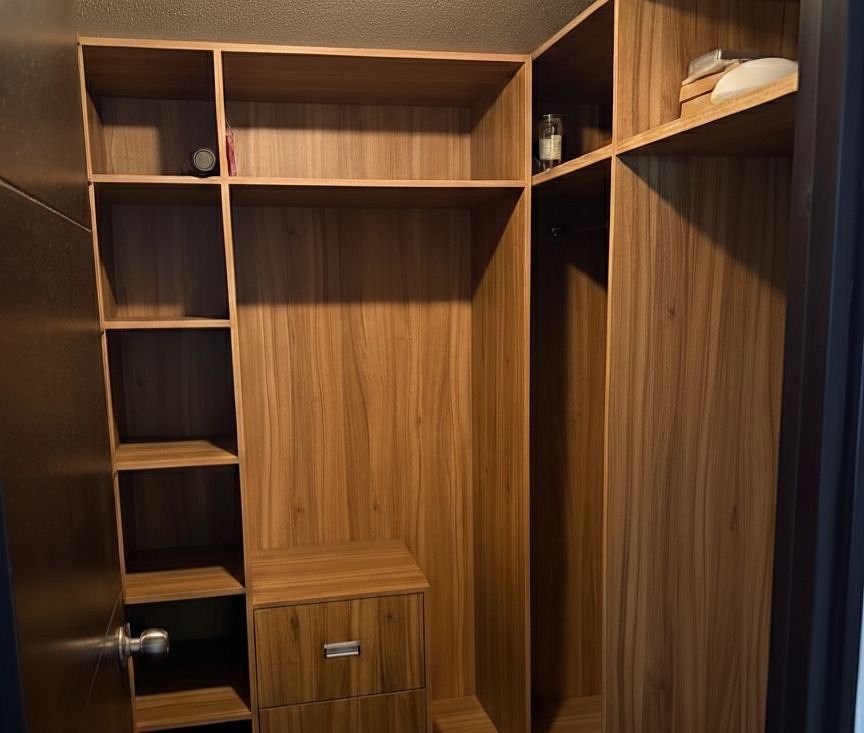 9 de 15: walking closet suit