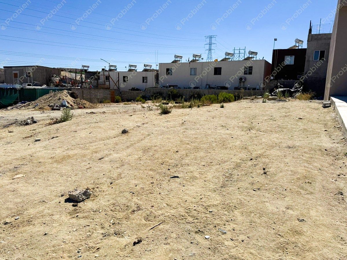 Terreno Comercial en Venta en Hacienda Los Laureles – Excelente Ubicación