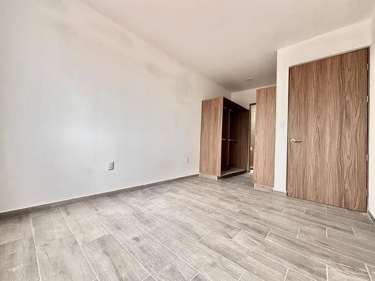 12 de 24: Recámara Ppal con vestidor y baño PA