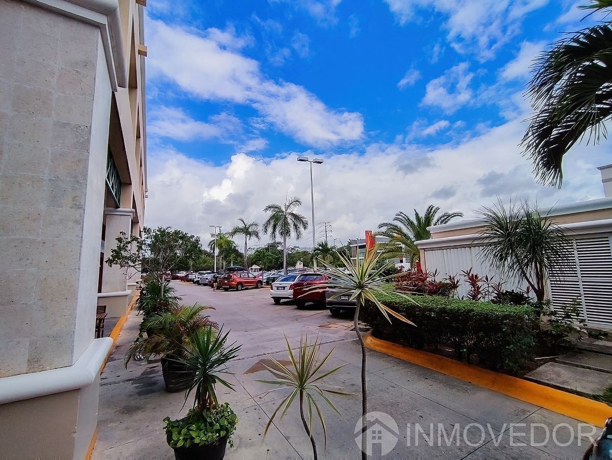 13 de 15: Estacionamiento