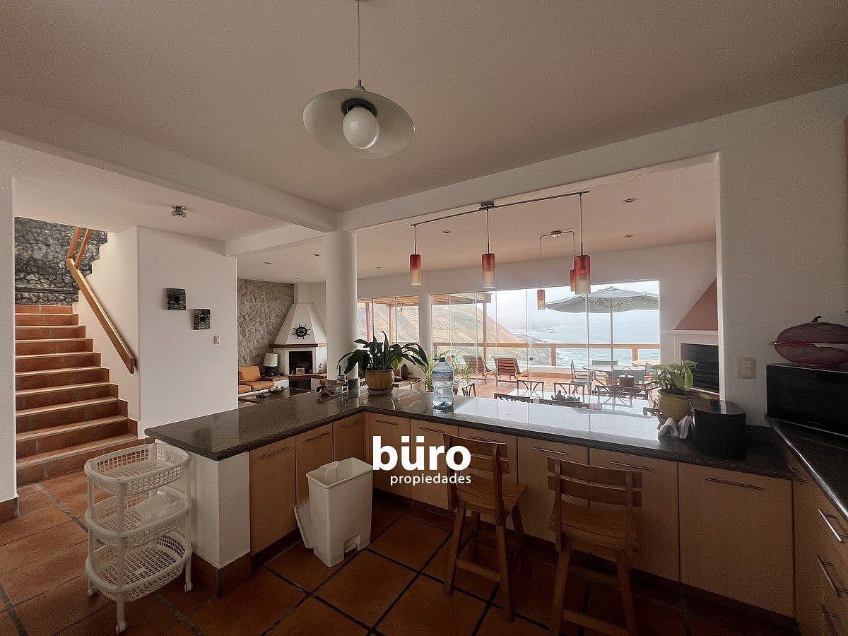 7 de 22: Cocina abierta equipada