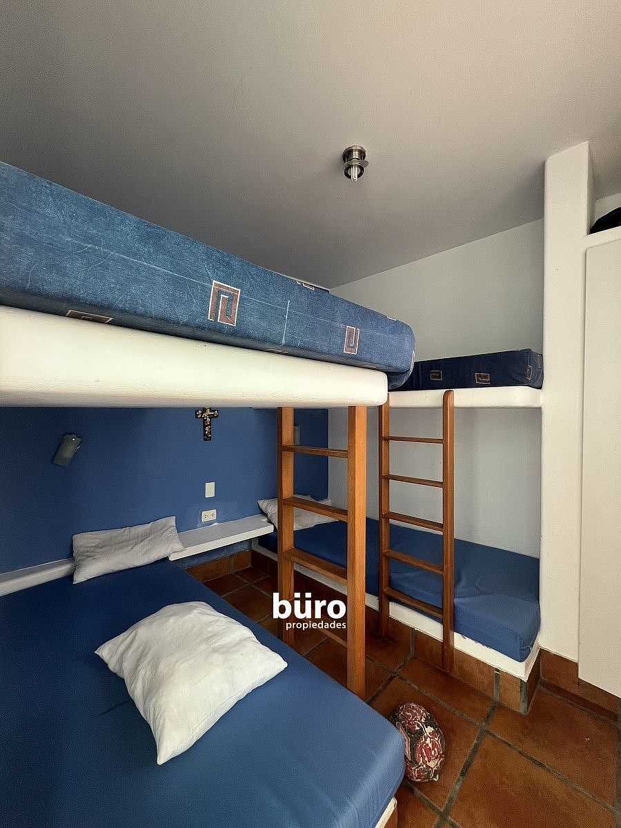 15 de 22: Quinto dormitorio, pueda funcionar como cuerto de servicio