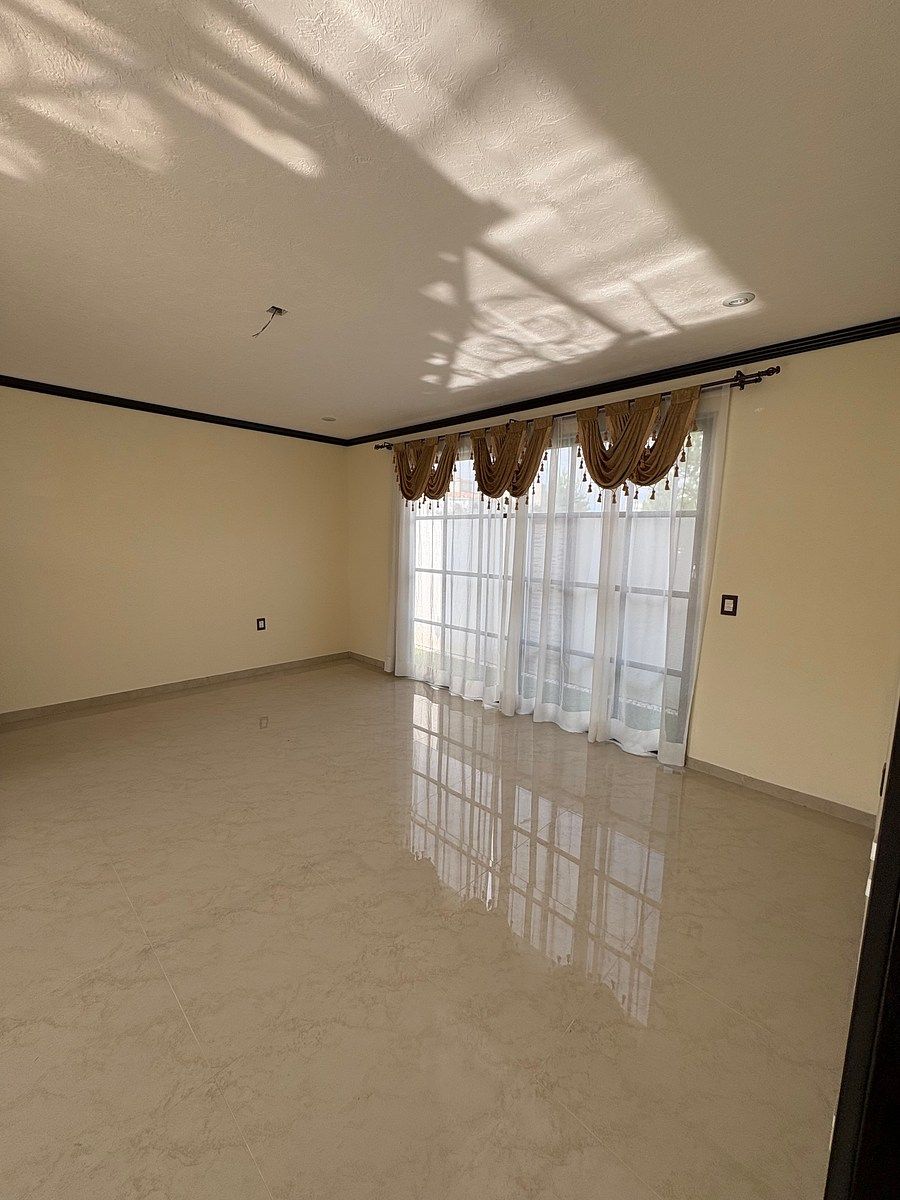 House in Gated Community in San Miguel Totocuitlapilco, Metepec, photo 5 of 27