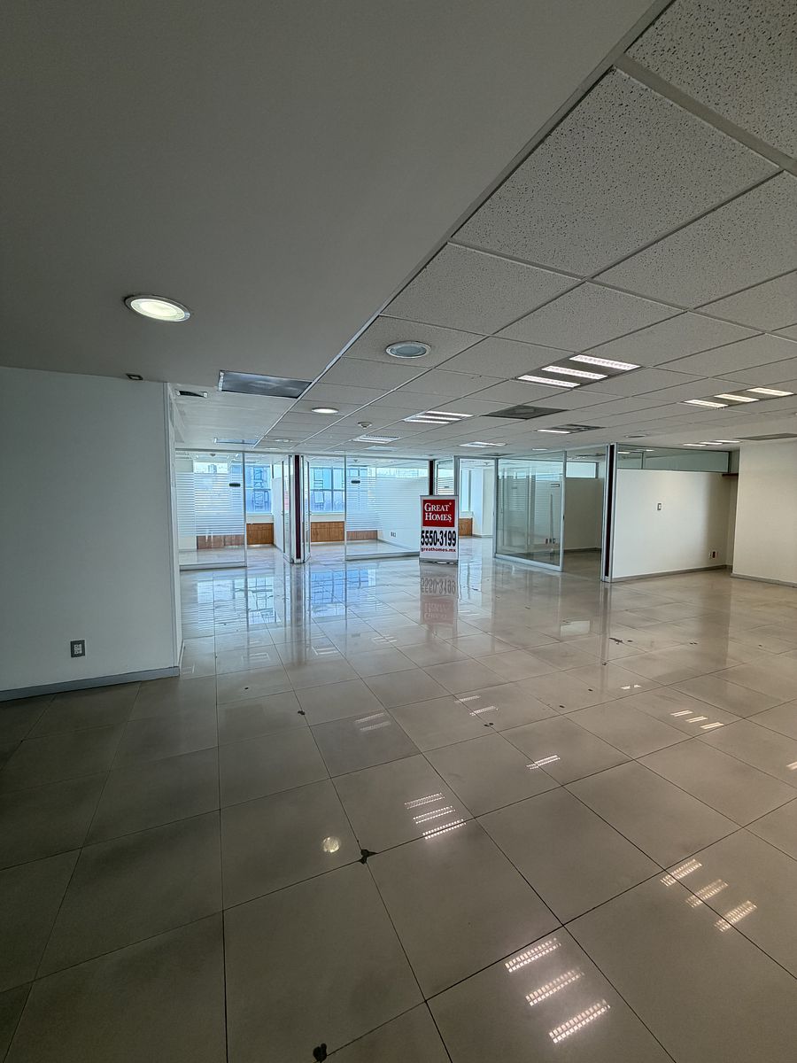 1 de 12: Área abierta 1