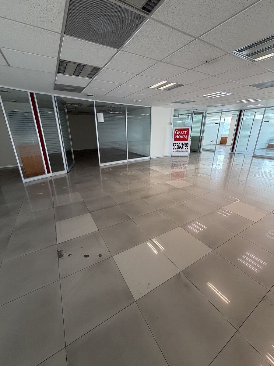 11 de 12: Área abierta y privados