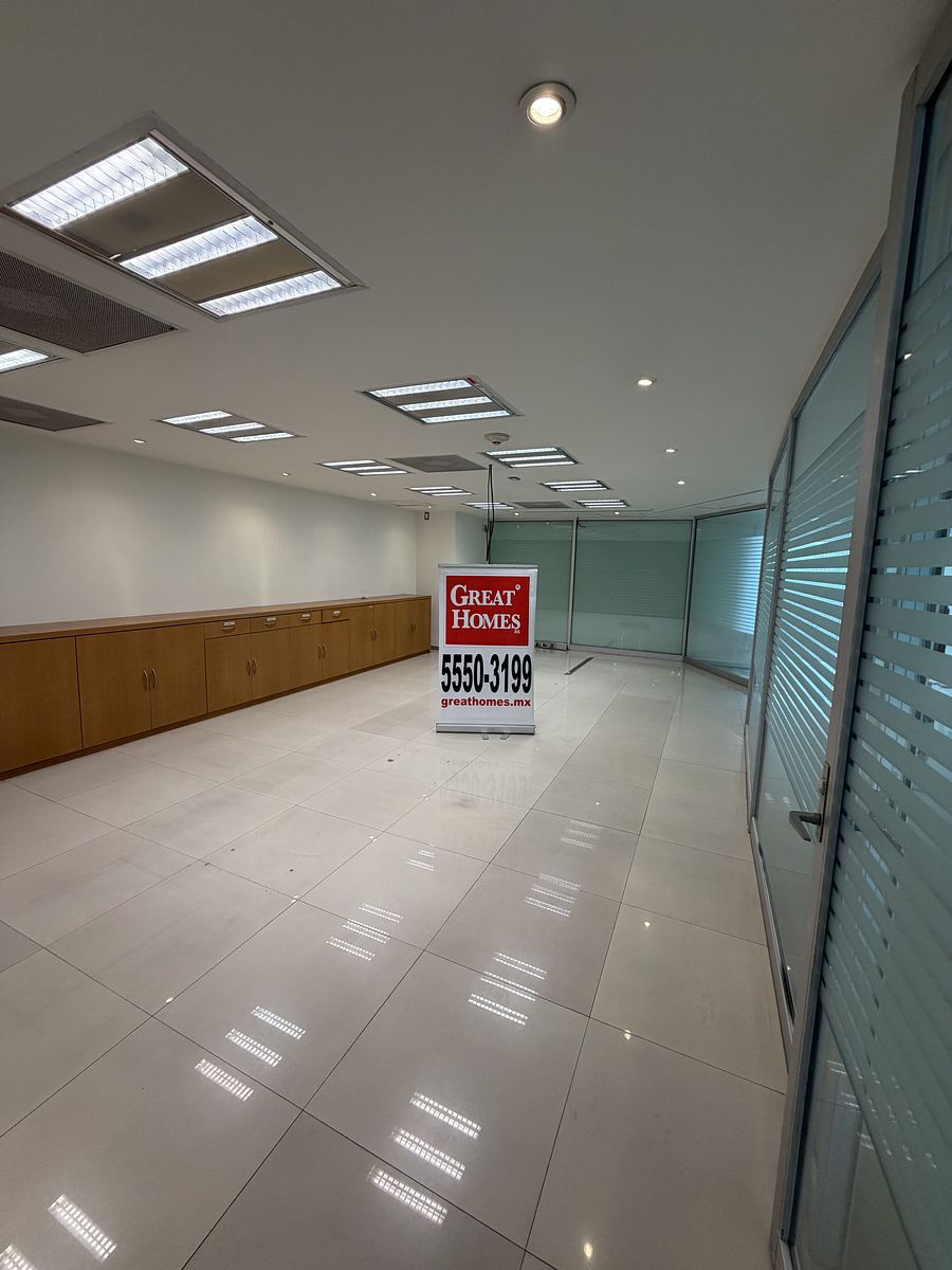 2 de 13: Sala de Juntas