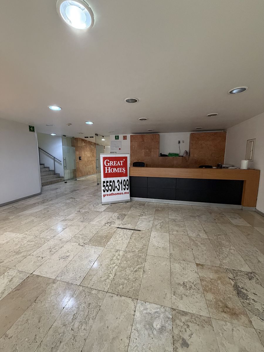 11 de 13: Lobby edificio