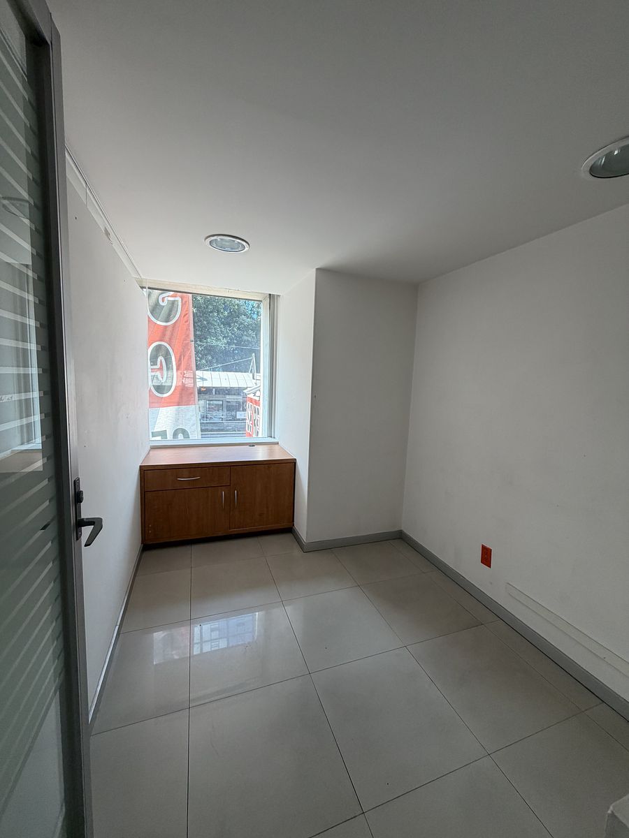 8 de 13: Oficina privada 3