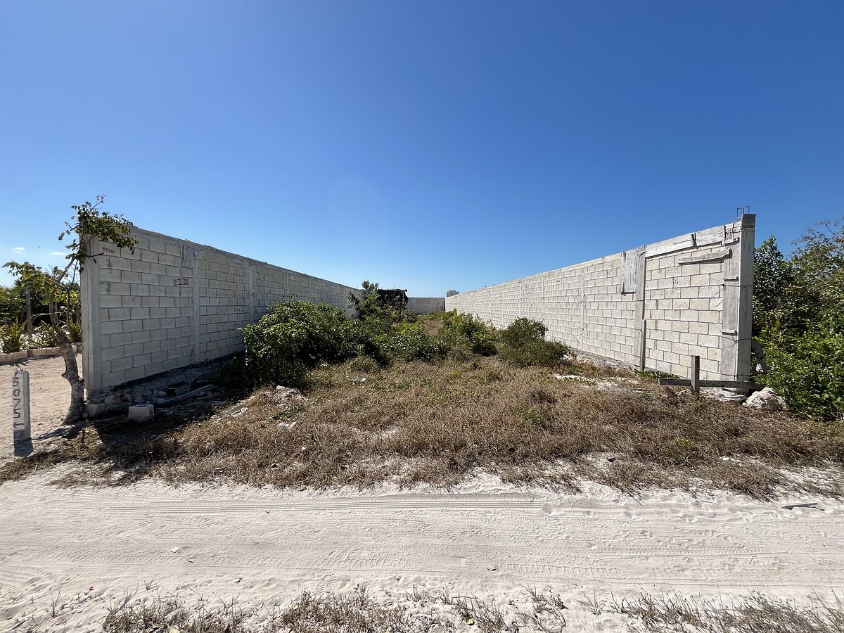 1 de 15: Frente a Terreno