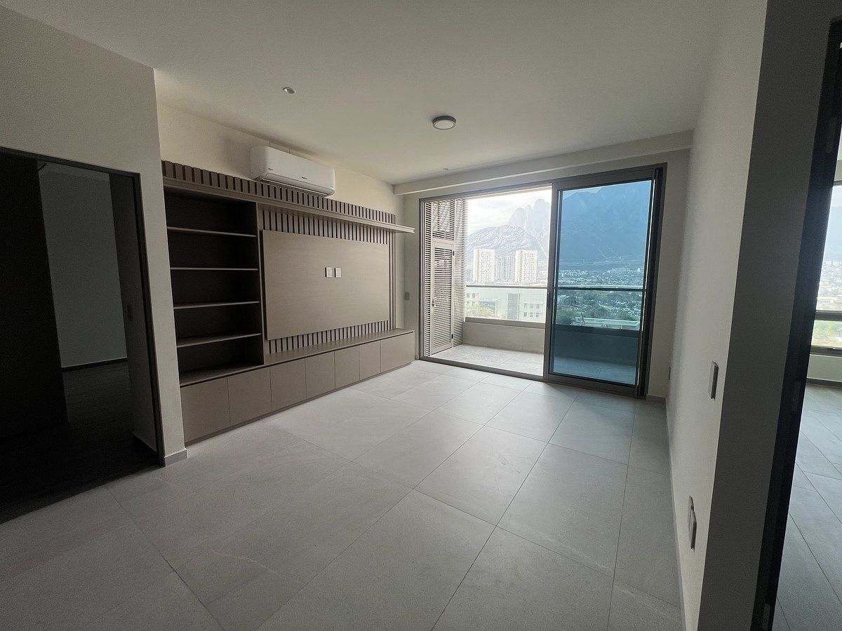 13 de 26: Área social departamento con mueble empotrado TV