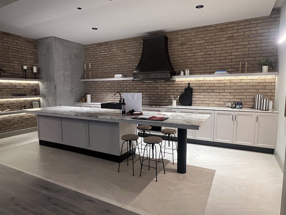 24 de 26: Cocina de salón social. Amenidades