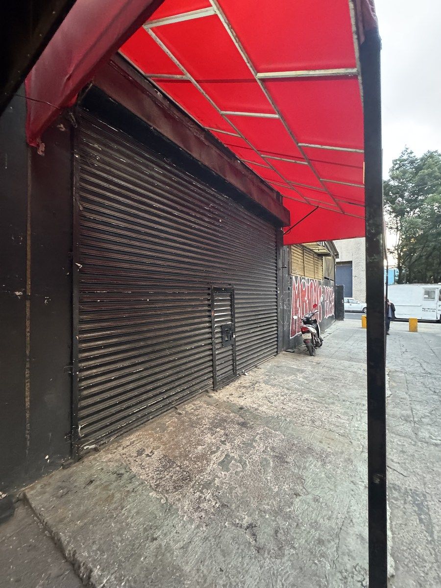 Sale of Commercial Premises on Av. Hidalgo - foto 1