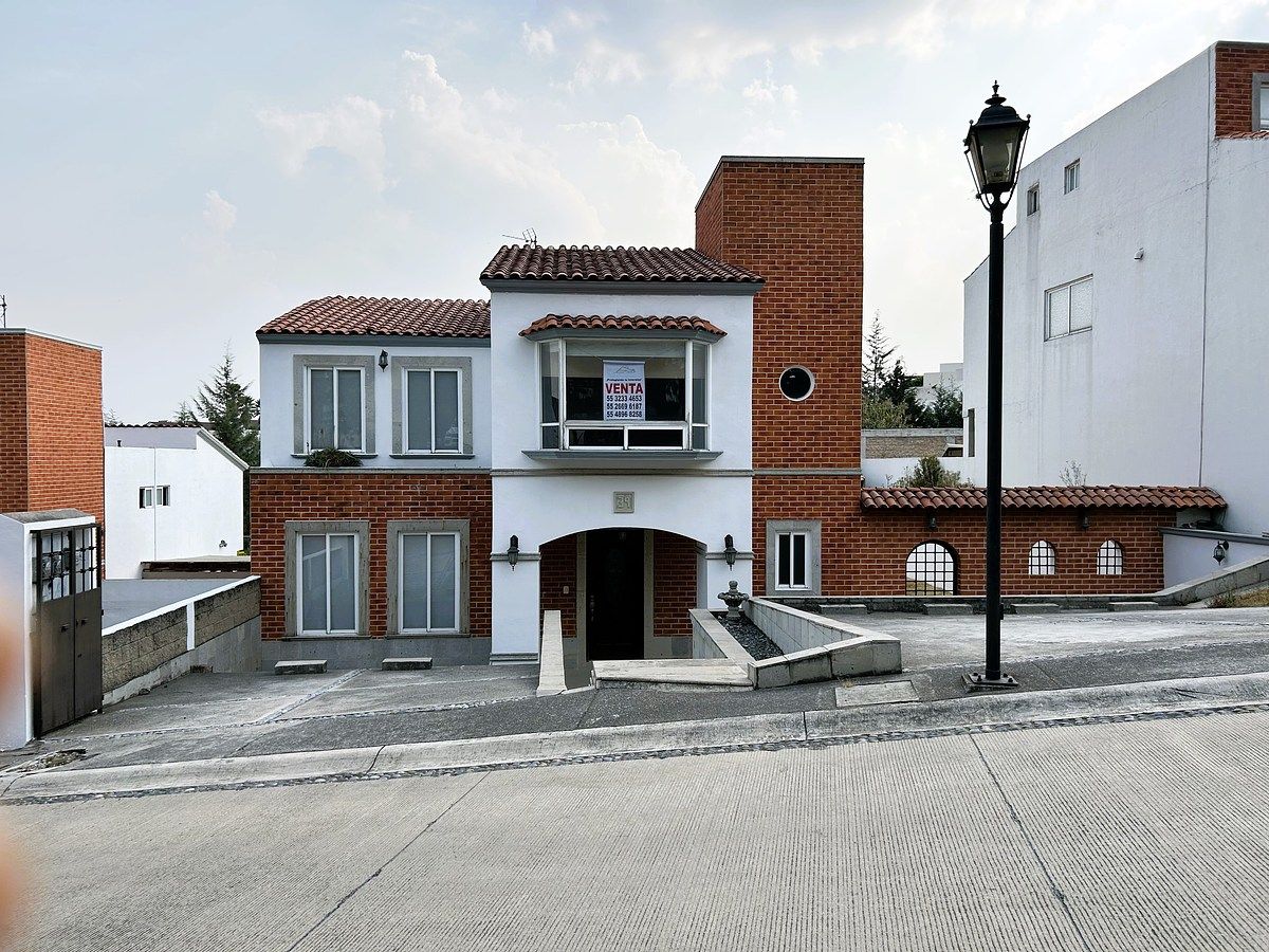 1 de 25: FACHADA PRINCIPAL