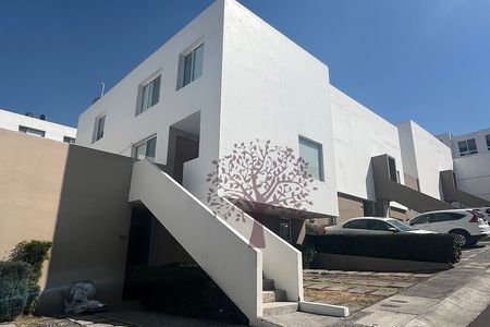 Sale of Duplex House in Punta Esmeralda, Corregidora