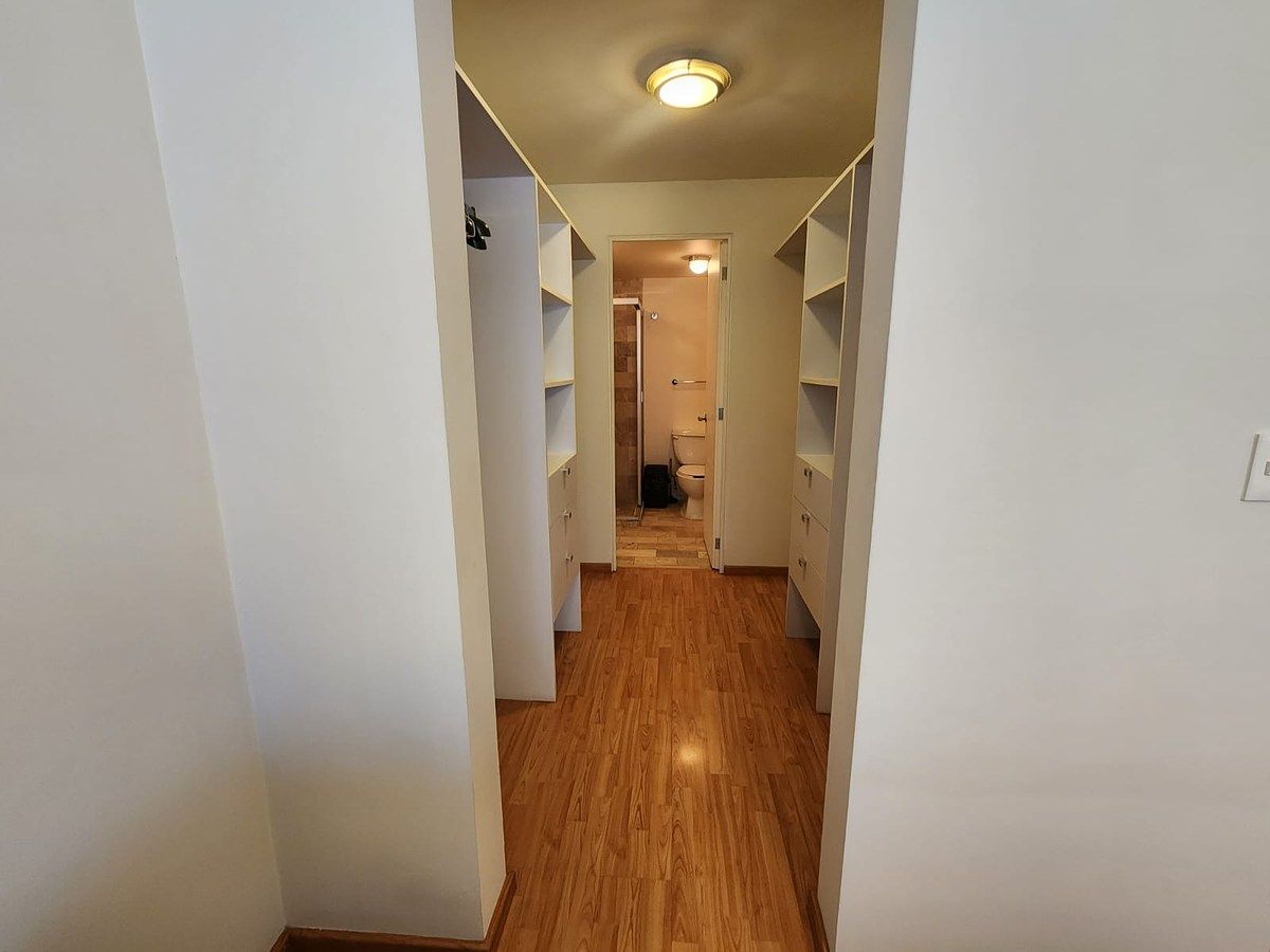 7 de 14: Vestidor recámara principal