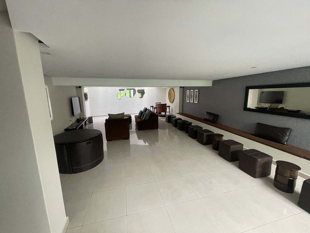 9 de 32: Salón para Jugos o eventos