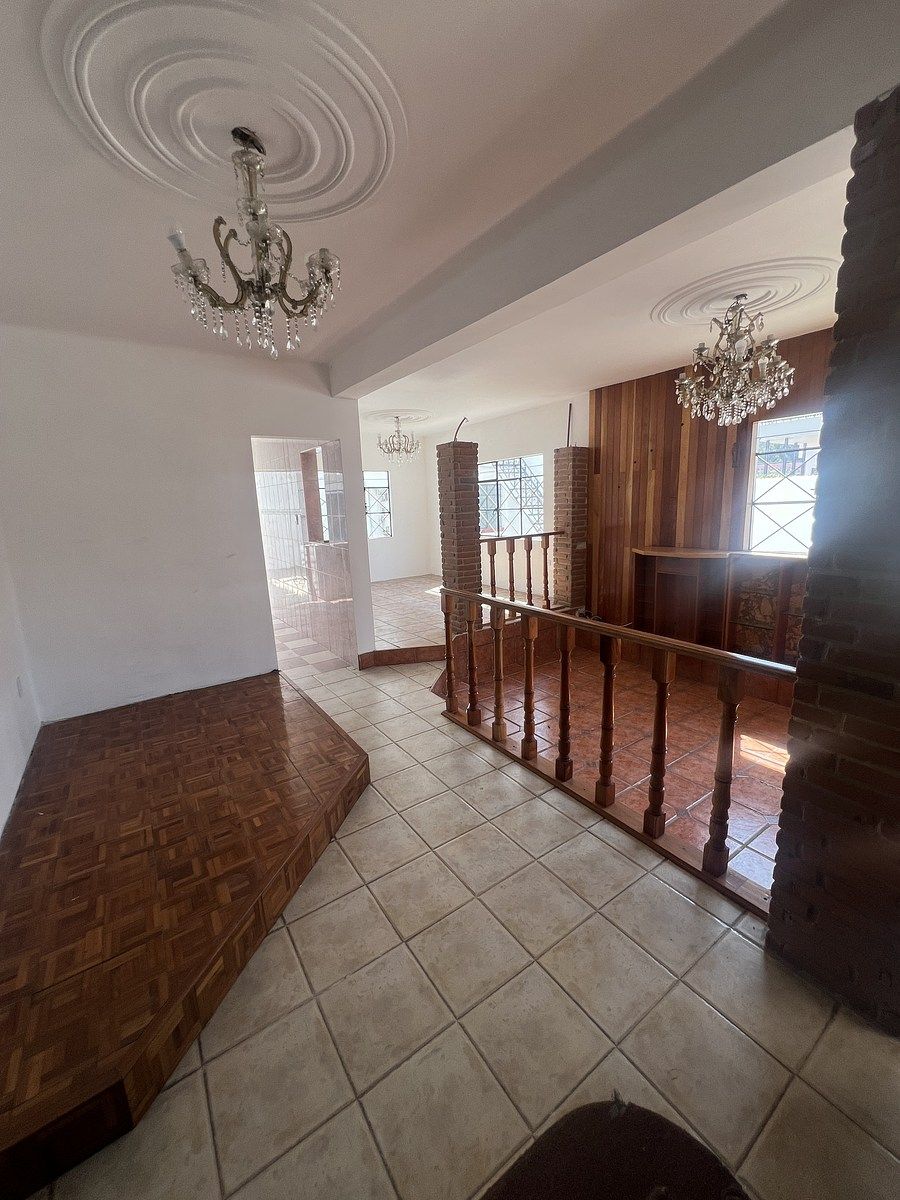 4 de 17: Sala, comedor área social