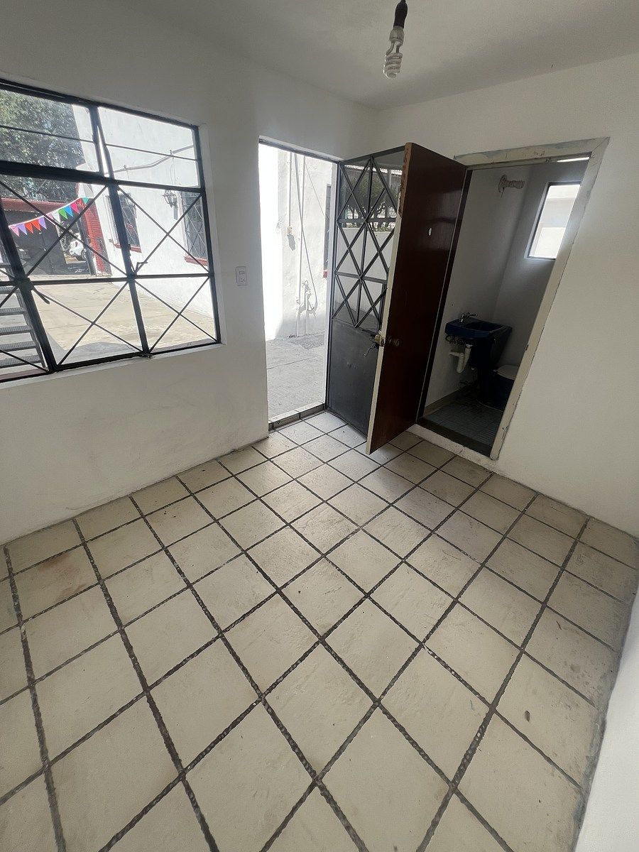 17 de 17: Habitación independiente con baño