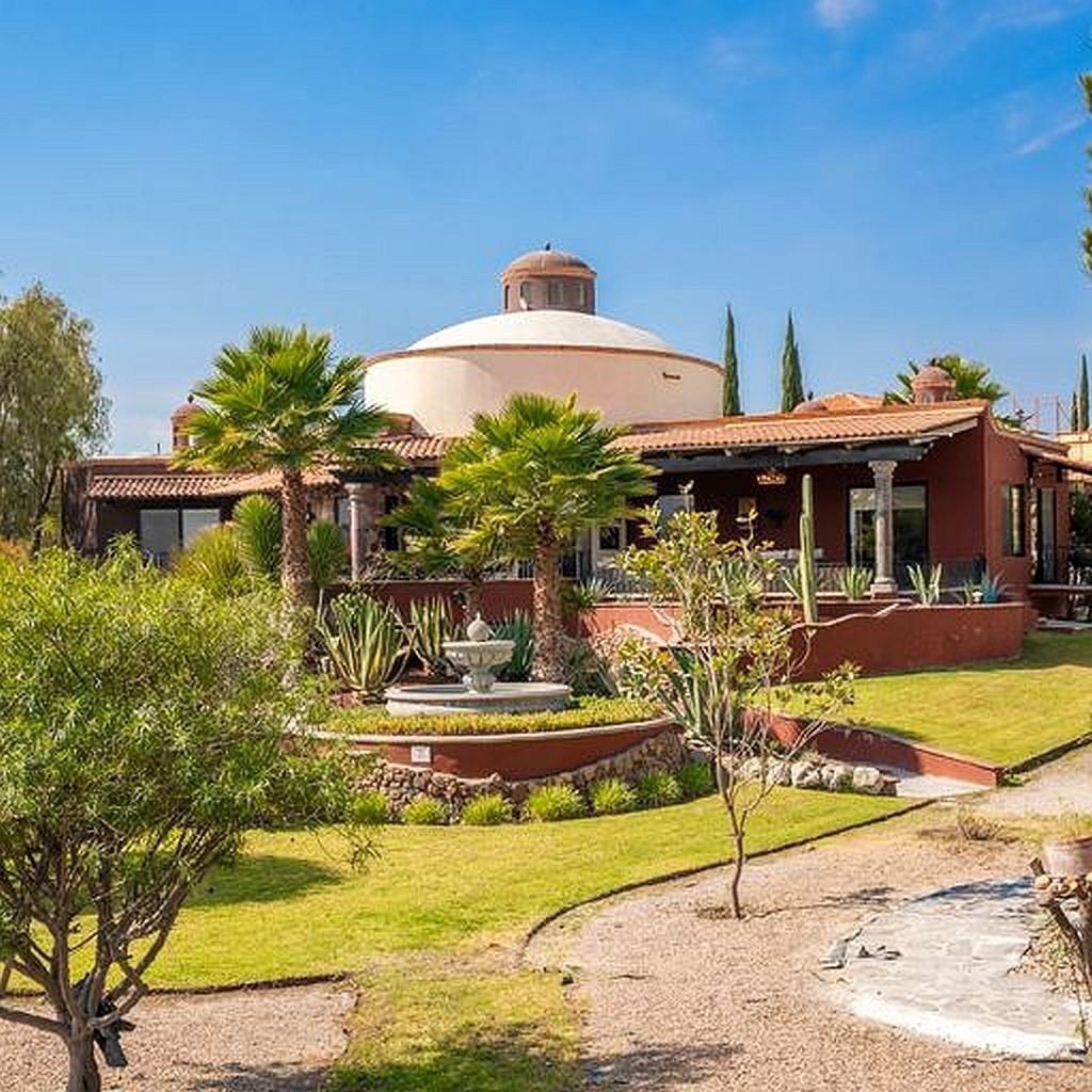 Luxury Lakeside Home for Sale in Rancho Los Labradores | San Miguel de Allende