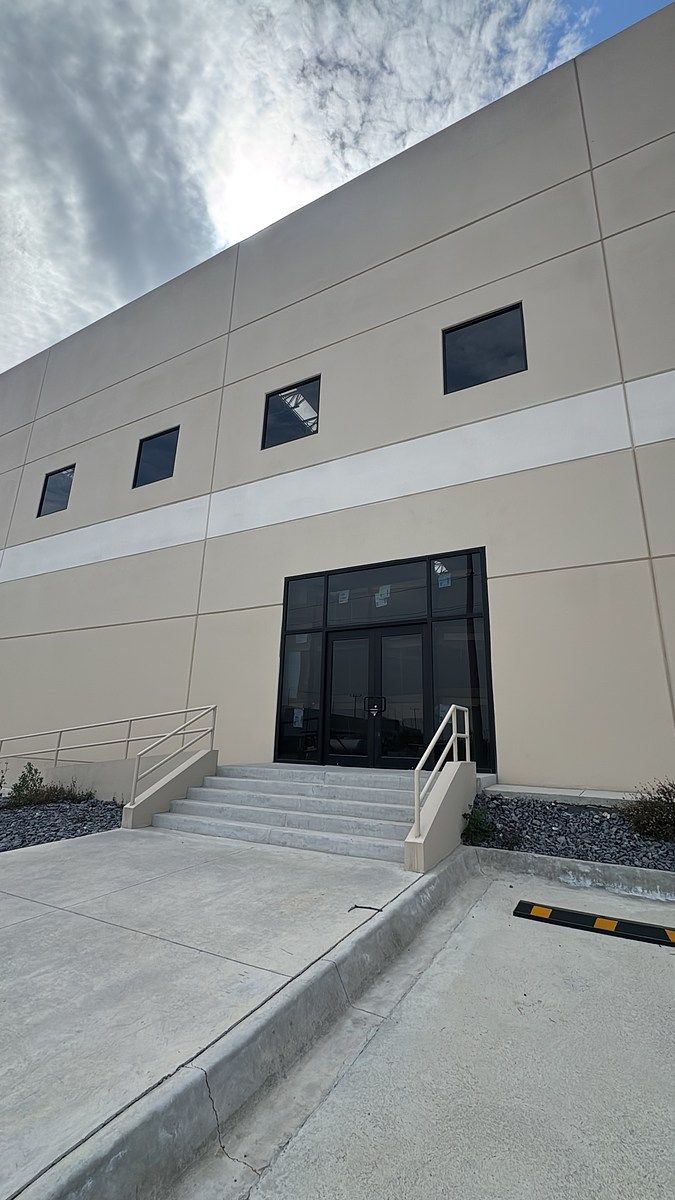 7 of 8: Entrada principal