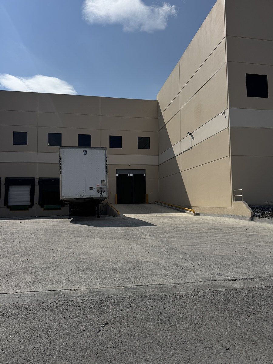 5 of 8: Carga y descarga accesible