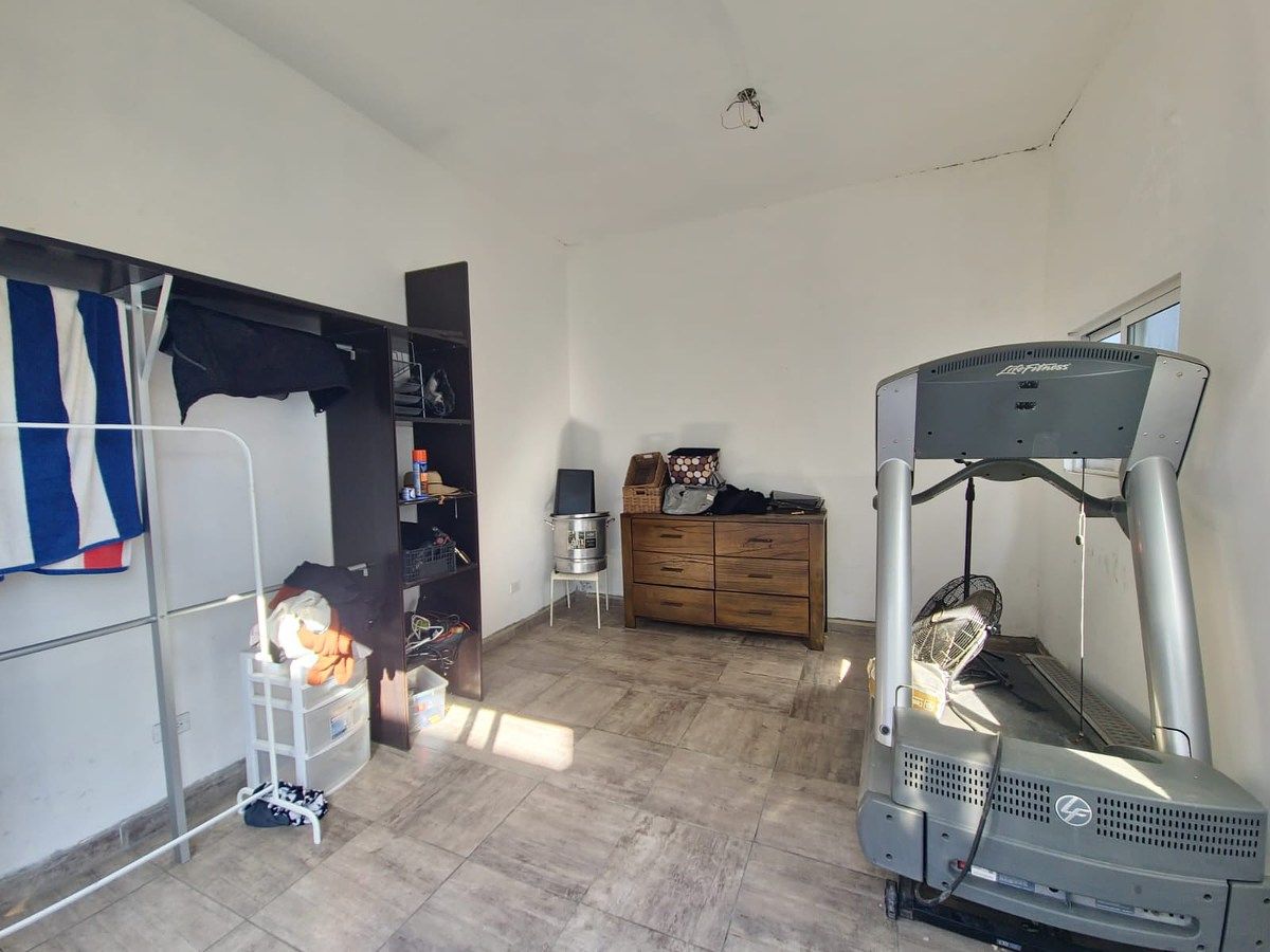 31 de 32: Almacén o gimnacio