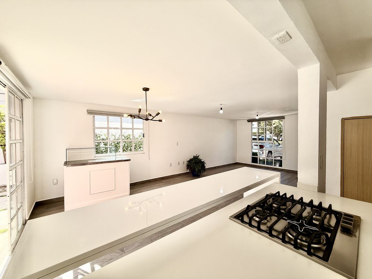 10 de 28: vista desde la cocina a área social