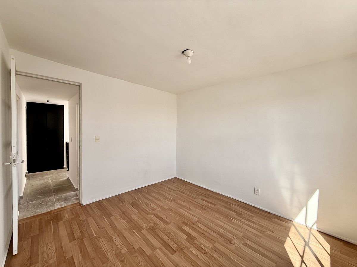 21 de 28: recámara secundaria dos