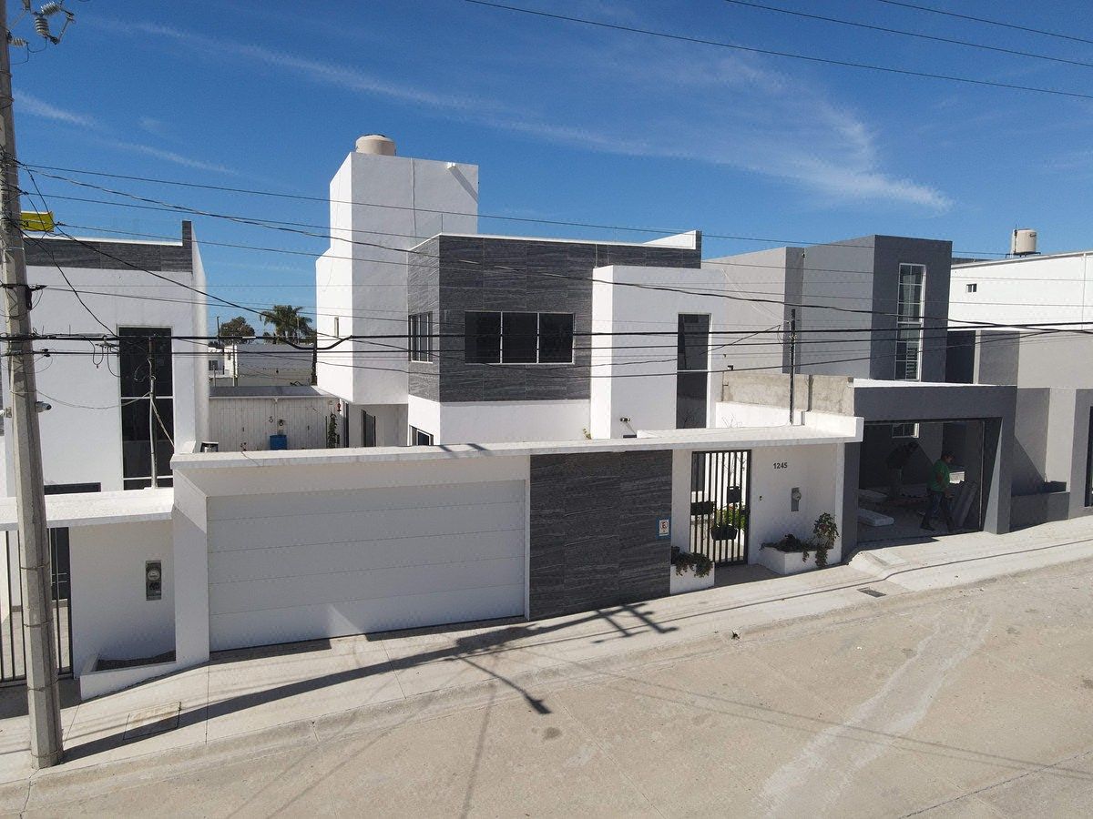Venta Casa en Rosamar, Rosarito, B.C. Vistas al Mar - Recámara en Planta Baja