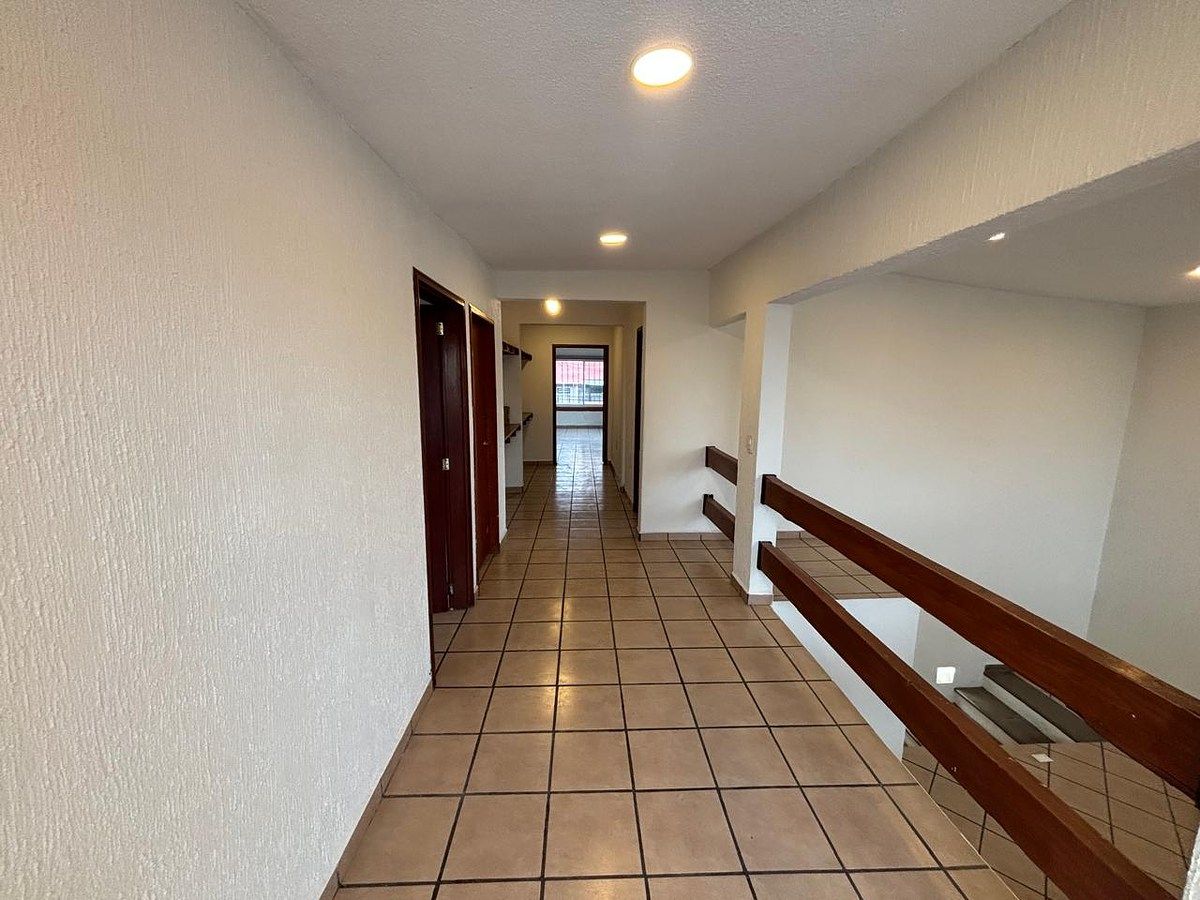 20 de 33: PASILLO DISTRIBUCION