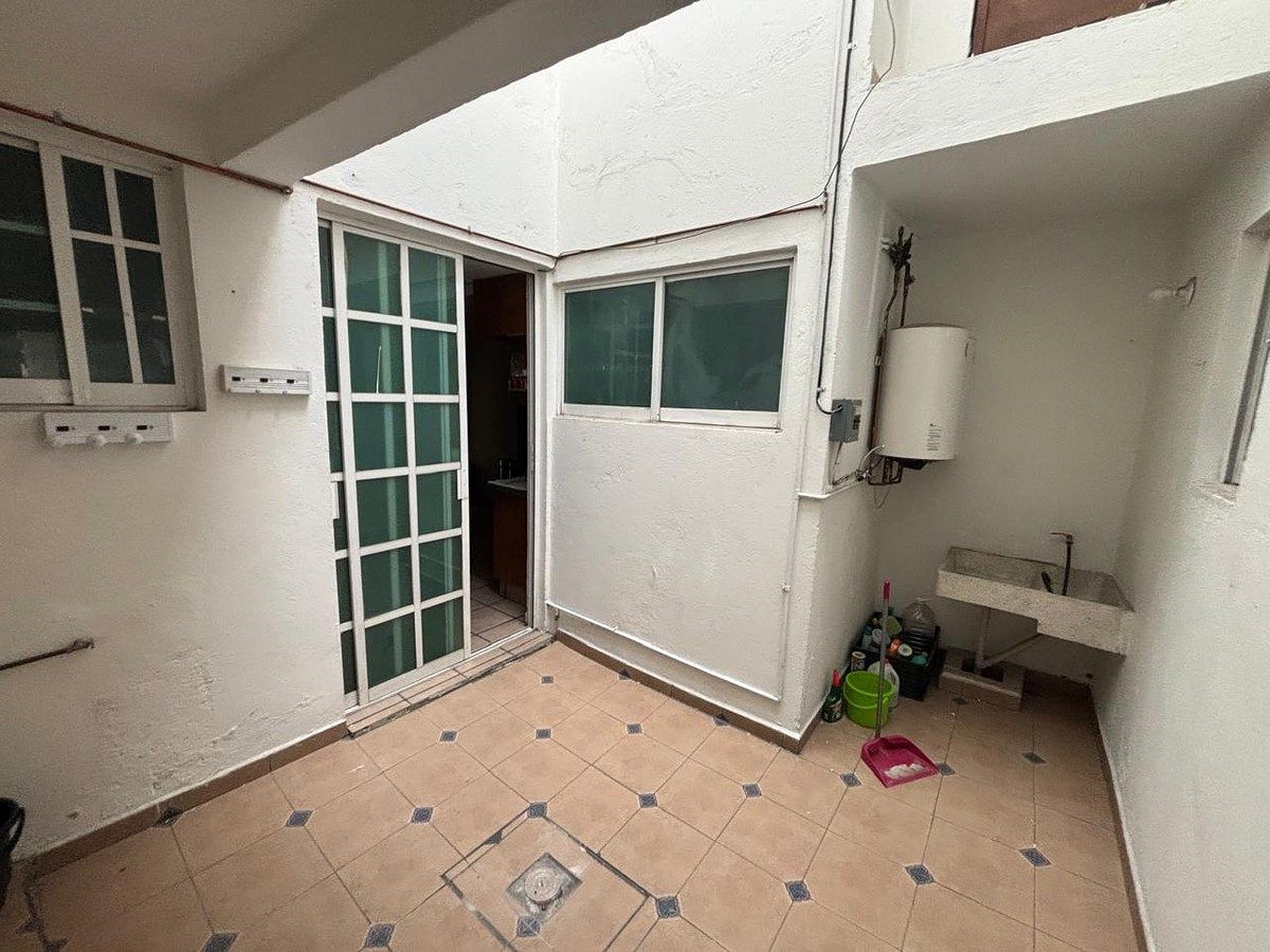 22 de 33: PATIO SERVICIO