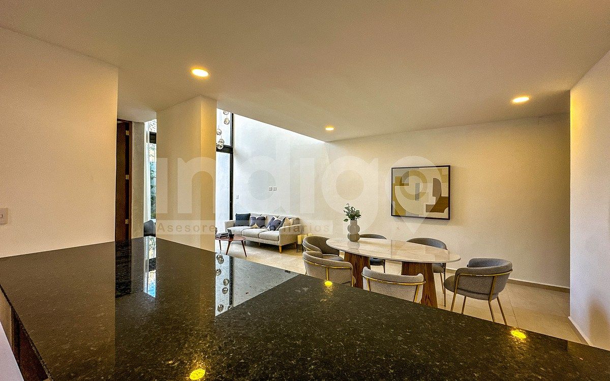 14 de 50: Vista desde la Cocina