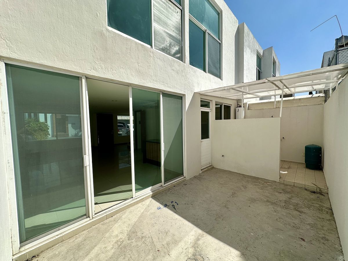 7 de 16: AREA DE TERRAZA