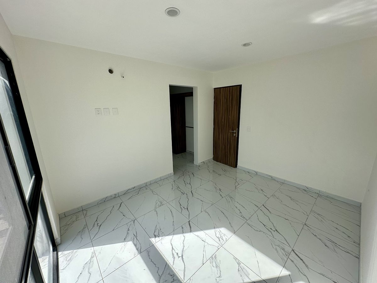 17 de 23: RECAMARA PRINCIPAL