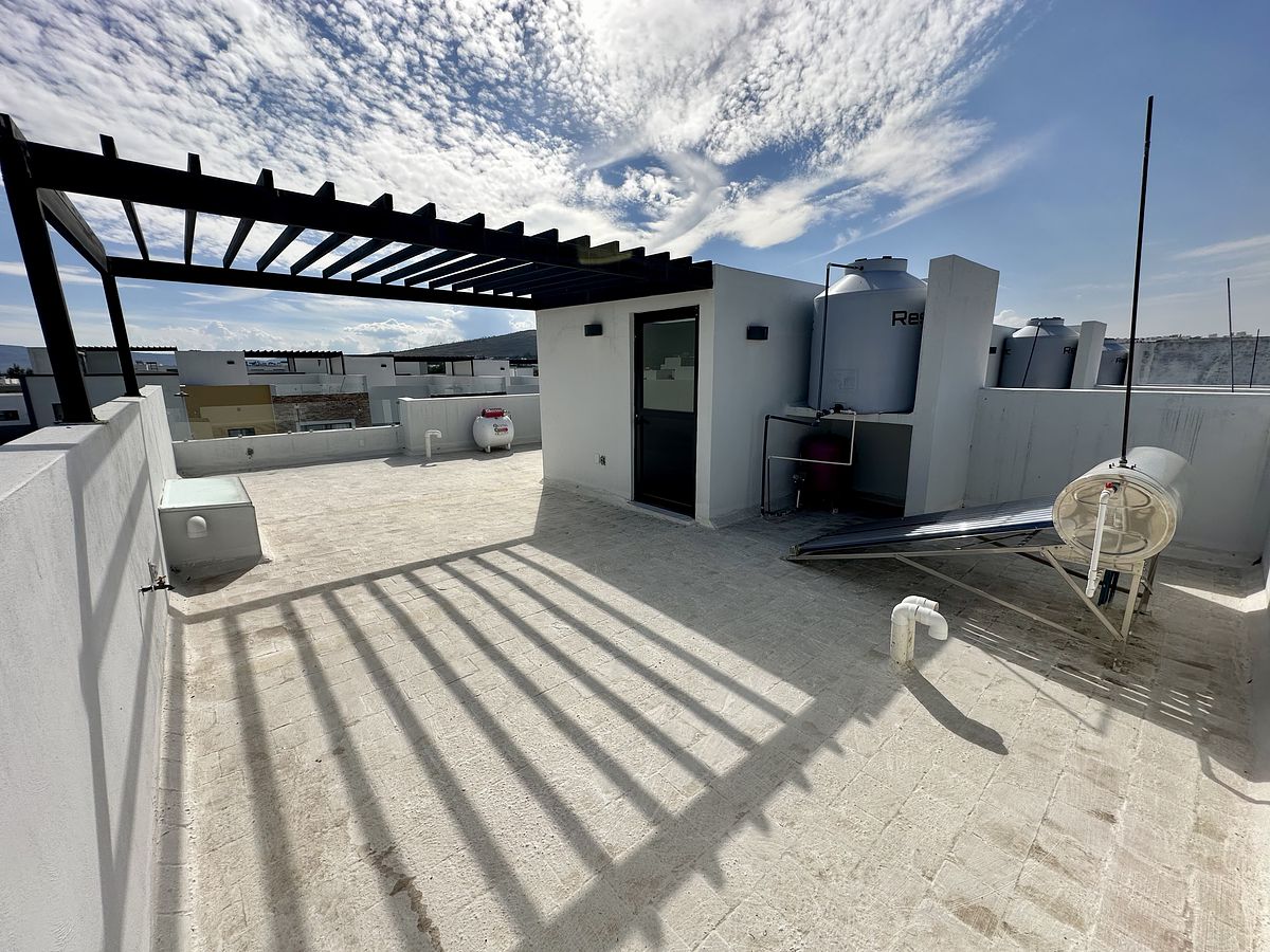 21 de 23: ROOF GARDEN