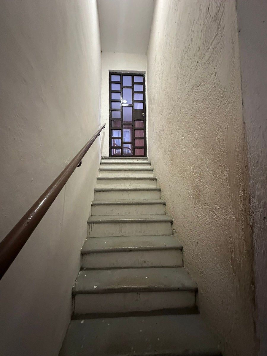 4 de 15: ACCESO 2DA PLANTA