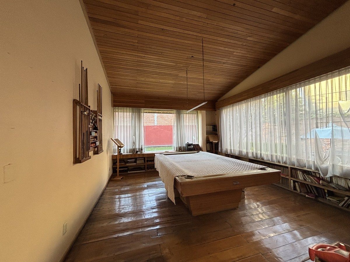 18 of 45: Salón de juegos