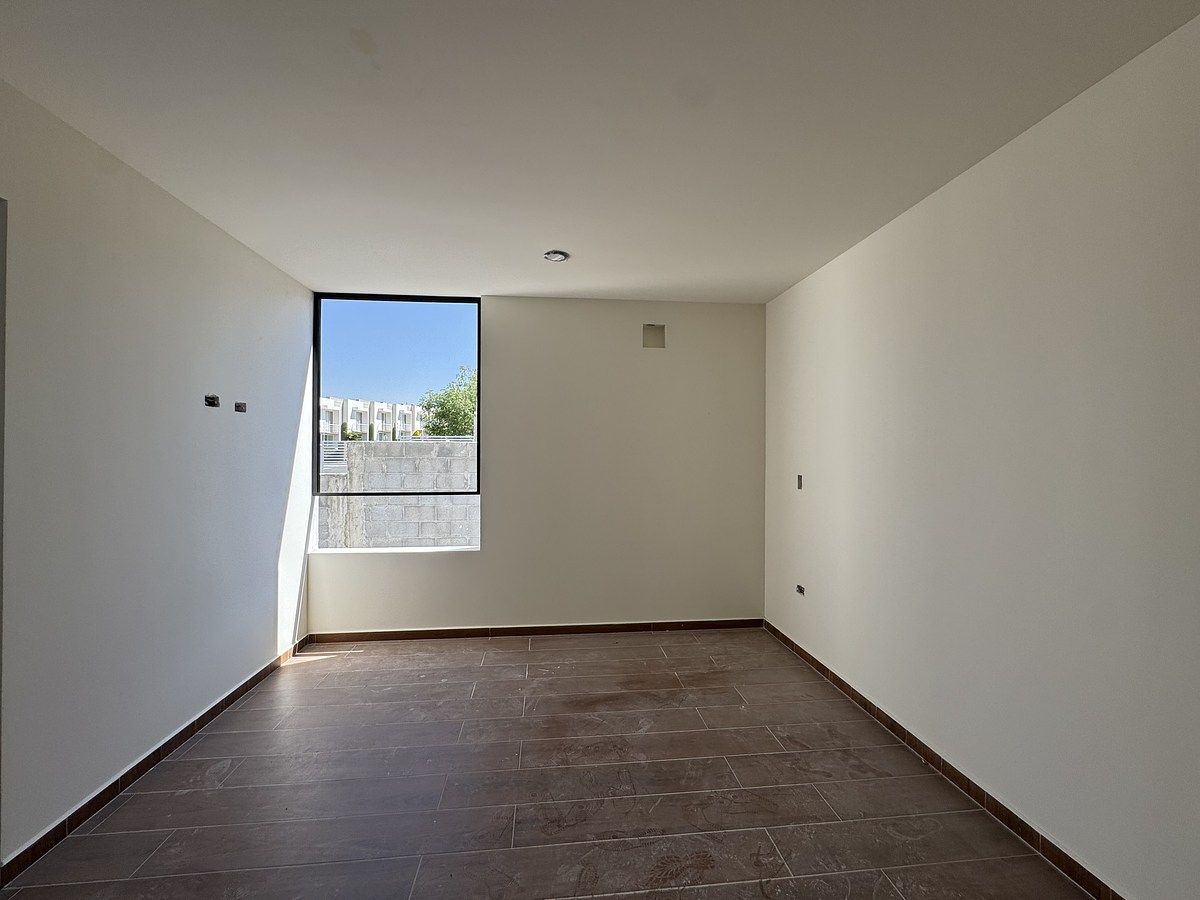 12 de 35: Recámara secundaria 1