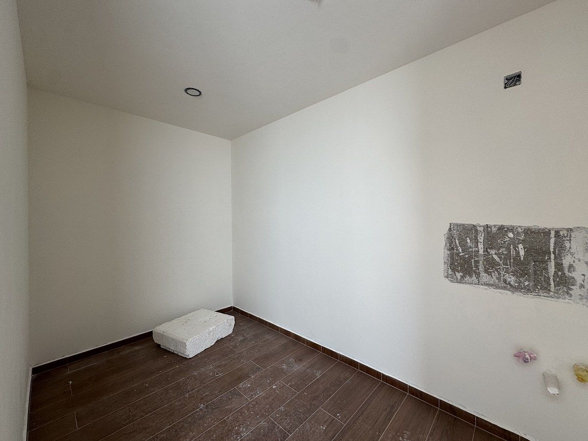 23 de 31: Vestidor recámara principal