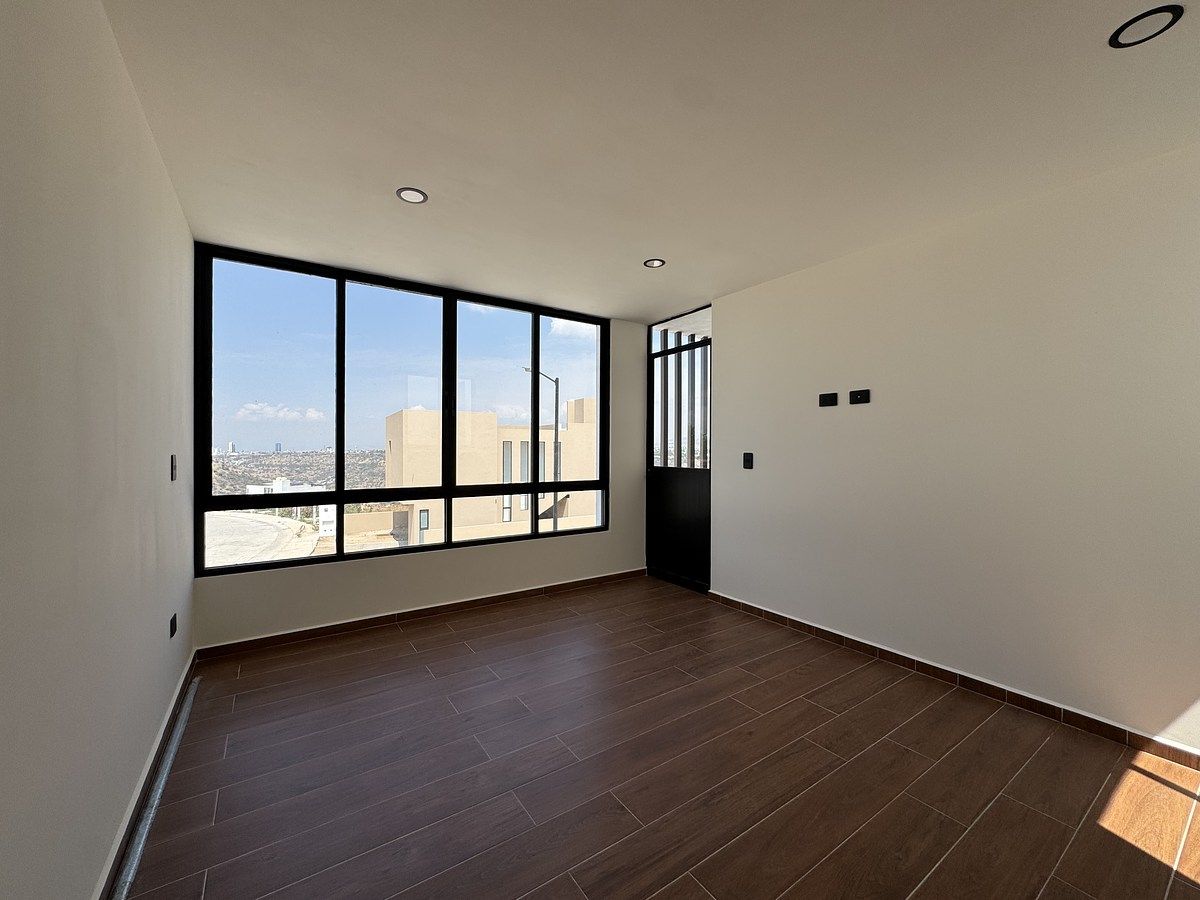 26 de 35: Recámara principal