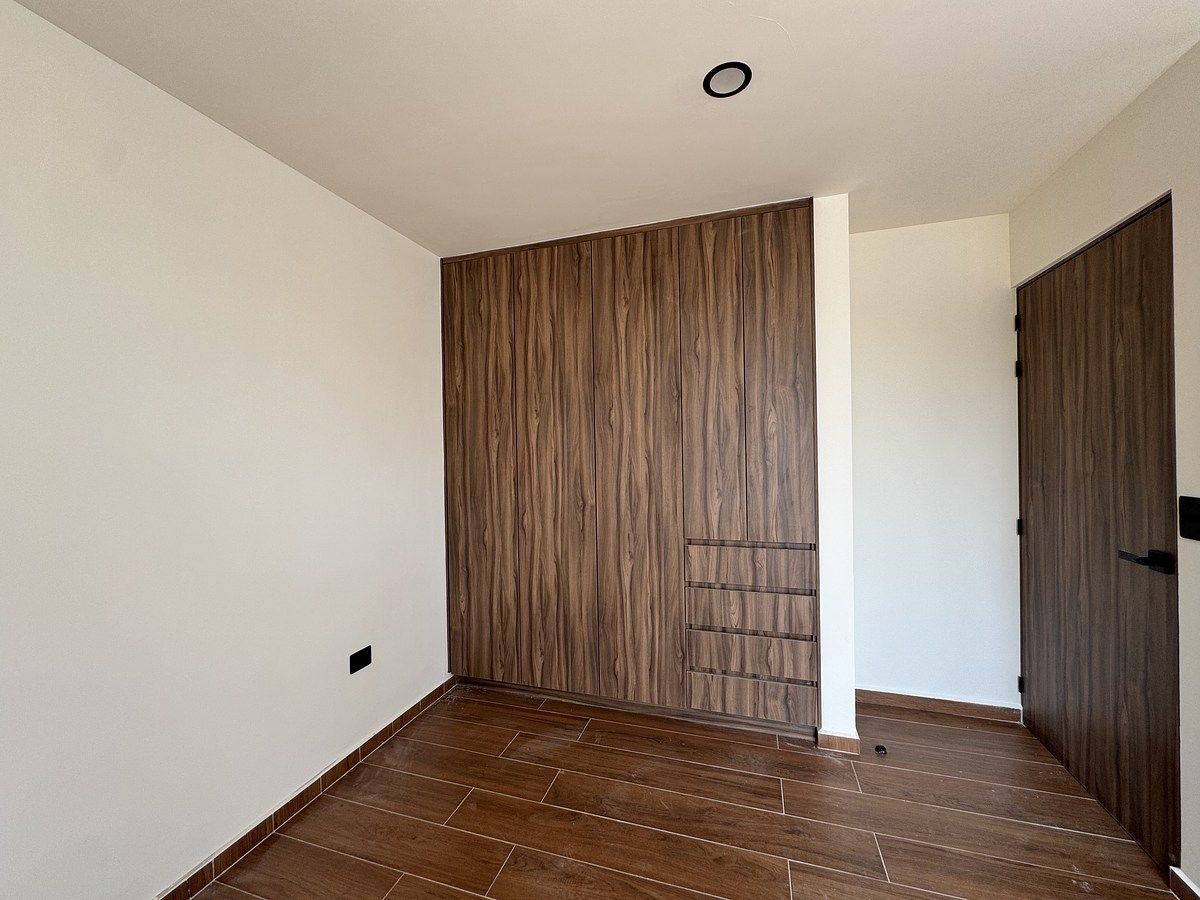 27 de 35: Recámara 1 con closet